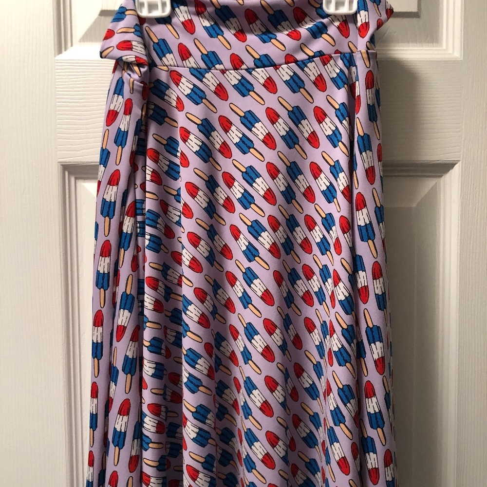 Lularoe Bomb Pop Skirt Kids size 10; fits women S
